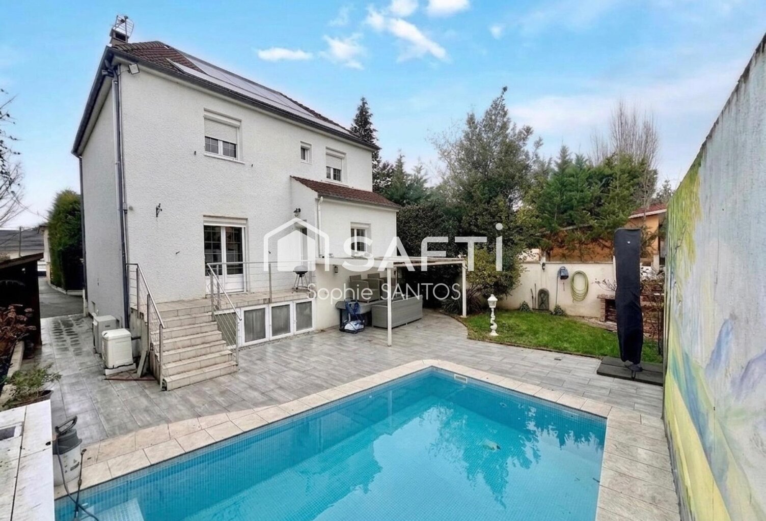 MAISON 175 M2 - 6 PIECES - AVEC PISCINE CHAUFFEE — photo 1