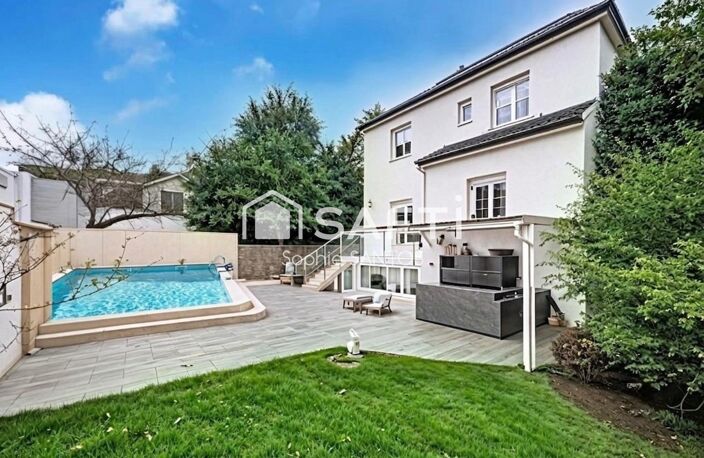 MAISON 175 M2 - 6 PIECES - AVEC PISCINE CHAUFFEE — photo 2