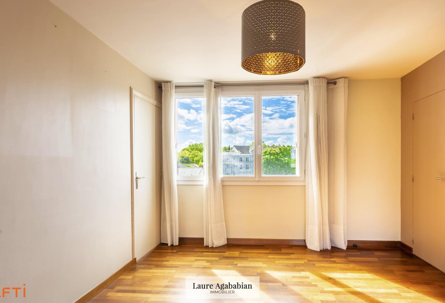 Bel appartement 4 pièces en parfait état, au calme, avec parking et cave, face à la Coulée verte et proche des commodités. — photo 1