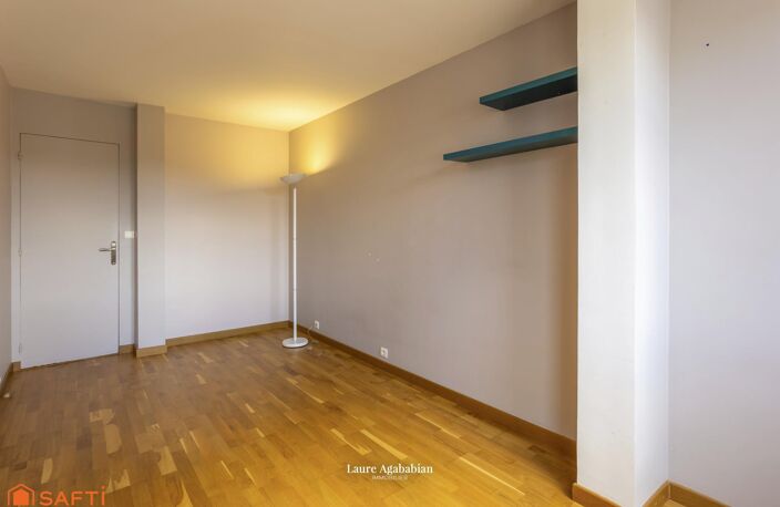Bel appartement 4 pièces en parfait état, au calme, avec parking et cave, face à la Coulée verte et proche des commodités. — photo 3