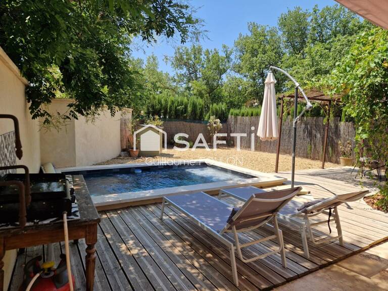 Rare à Gordes : maison de plain?pied en pierre avec piscine — photo 1