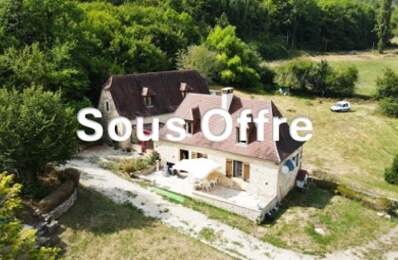 Ancien moulin avec ruisseau sur la propriété — photo du bien