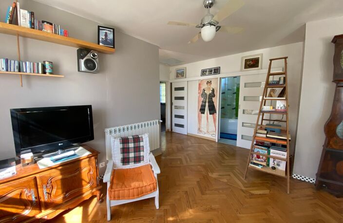 CENON  Maison rénovée 122 m²  Parcelle 813 m²  4 chambres  Jardin, potager  Dépendance  Cave  Garage  Hammam — photo 3