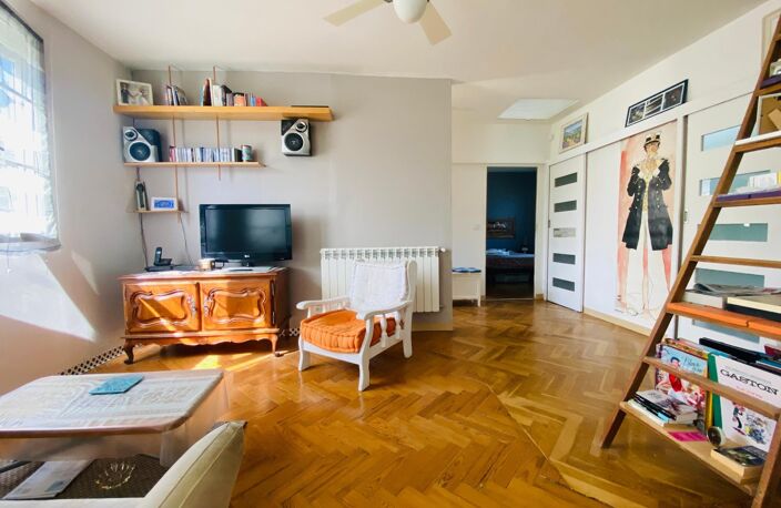 CENON  Maison rénovée 122 m²  Parcelle 813 m²  4 chambres  Jardin, potager  Dépendance  Cave  Garage  Hammam — photo 4