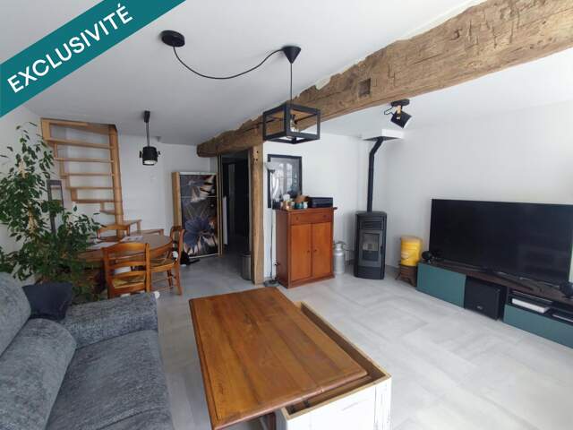 Maison entièrement refaite à neuf deux chambres, garage, place de parking — photo du bien