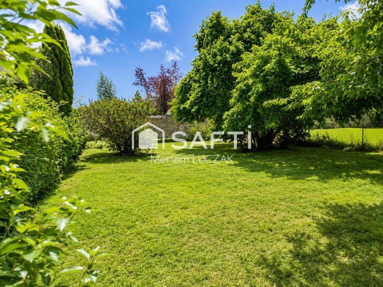 MAISON DE VILLAGE AVEC JARDIN, CAVE ET GRANDE GRANGE — photo 1