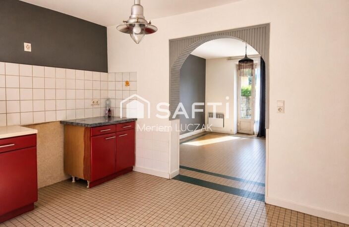 MAISON DE VILLAGE AVEC JARDIN, CAVE ET GRANDE GRANGE — photo 4