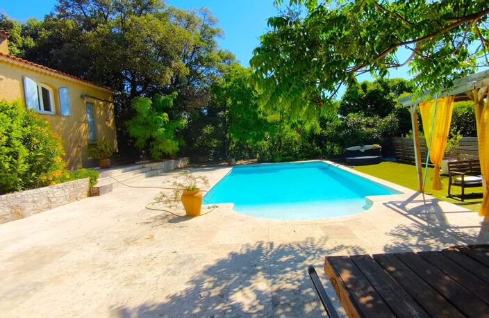 ,Eoures magnifique Villa sur terrain de 1260 m2 avec piscine et garage — photo 2