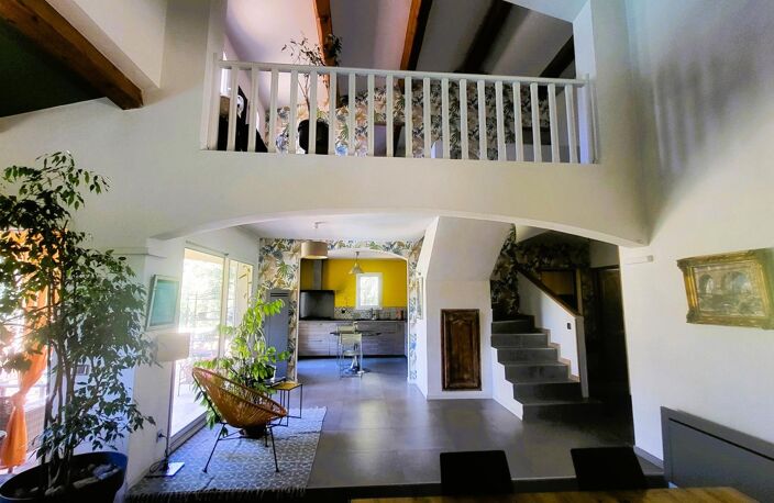 ,Eoures magnifique Villa sur terrain de 1260 m2 avec piscine et garage — photo 5