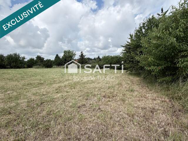 Terrain constructible de 810 m² avec vue dégagée à Bersaillin — photo du bien