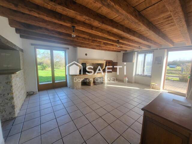 Maison de caractère  Vie de plain-pied  DPE C  Environnement calme — photo du bien