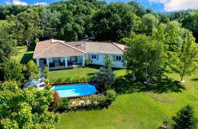 VILLA PLAIN-PIEDS DOUBLE GARAGE AVEC PISCINE AU SEL ET TERRAIN CLOS — photo du bien