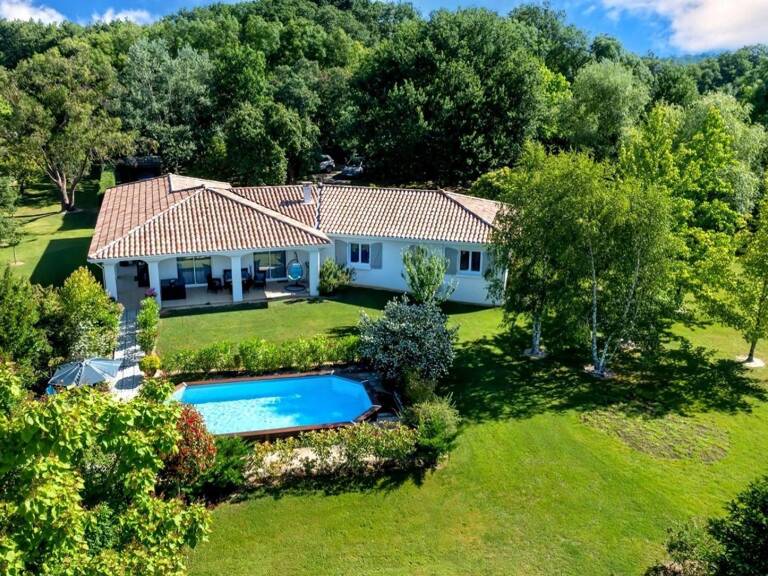 VILLA PLAIN-PIEDS DOUBLE GARAGE AVEC PISCINE AU SEL ET TERRAIN CLOS — photo 1