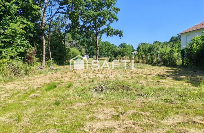 Beau terrain de 1960 m² constructible — photo 4