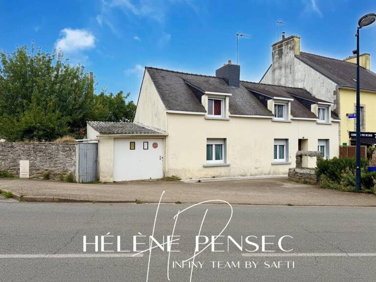 Maison d'habitation avec dépendance en pierre, atelier, sur 1 015 m² de terrain situé en zone constructible. — photo 1