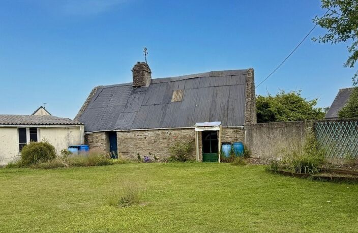 Maison d'habitation avec dépendance en pierre, atelier, sur 1 015 m² de terrain situé en zone constructible. — photo 3
