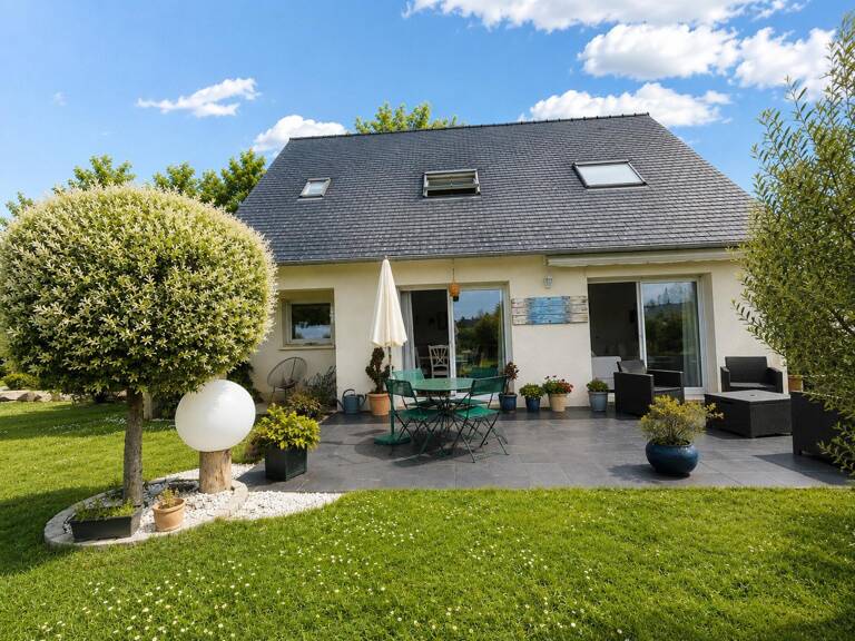 Maison contemporaine de 113 m2 sur terrain arboré de 931 m2 en impasse — photo 1