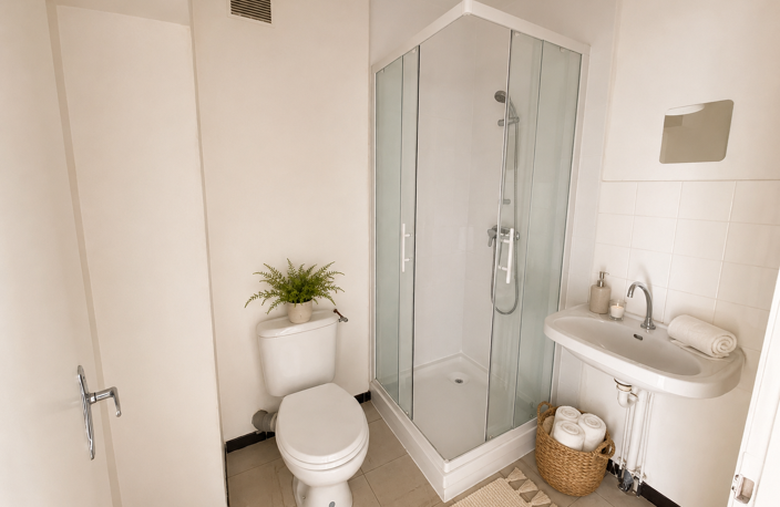 TOUTES AIDES - studio - 26.34 M2 + cave + pk. — photo 4