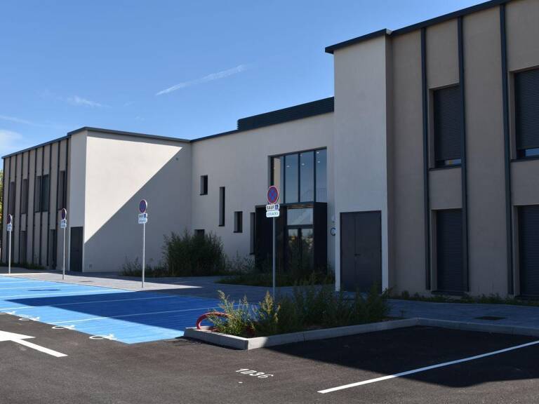 Local commercial Local — photo 1