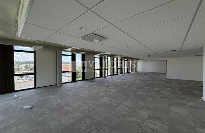 BUREAUX à LOUER — photo 2
