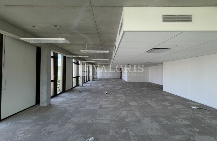 BUREAUX à LOUER — photo 3