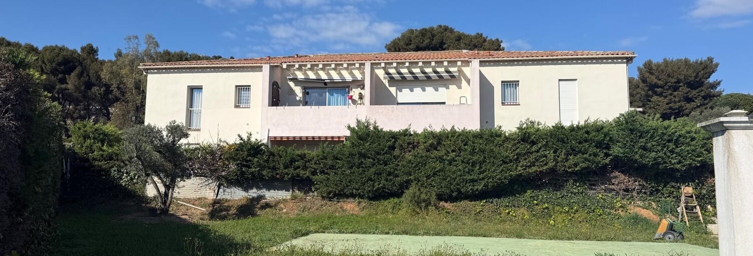 Immeuble  930 m² à vendre à Six-Fours-les-Plages (83140)
