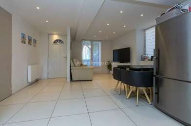 Appartement 3 pièces 135600 €