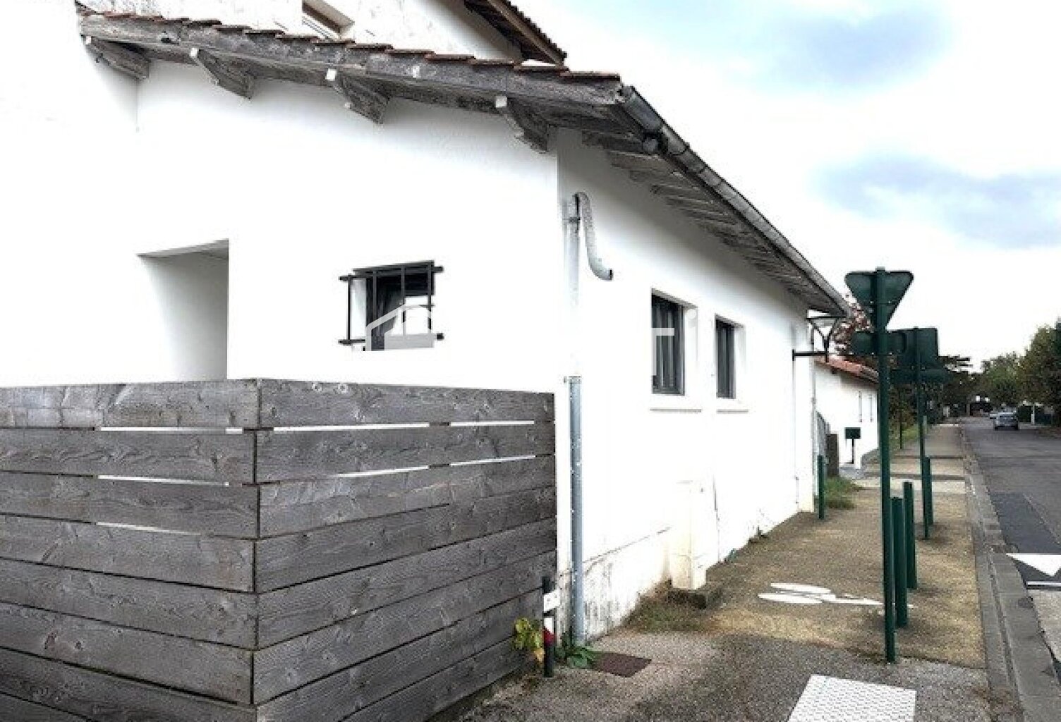 Grand studio et terrasse au centre de Labouheyre — photo 1