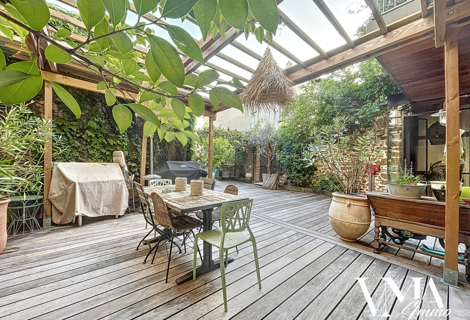 Élégance et cachet au coeur de Marcilly-d'Azergues   Maison r — photo 1