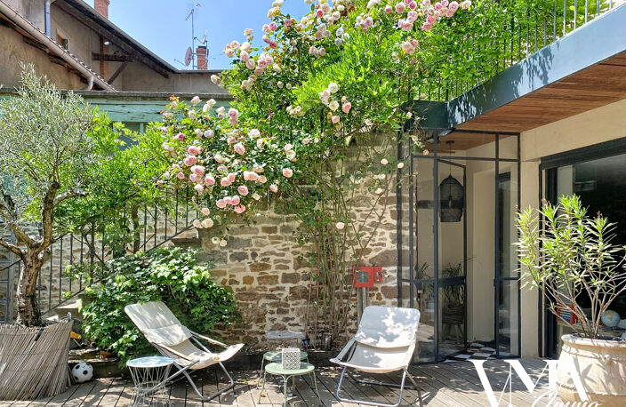Élégance et cachet au coeur de Marcilly-d'Azergues   Maison r — photo 3