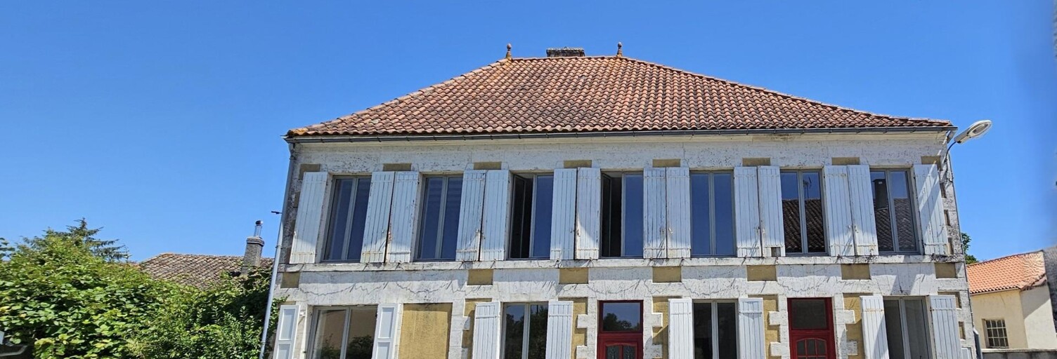 Maison 7 Pièces 333 m² à vendre à Barbezieux-Saint-Hilaire (16300)