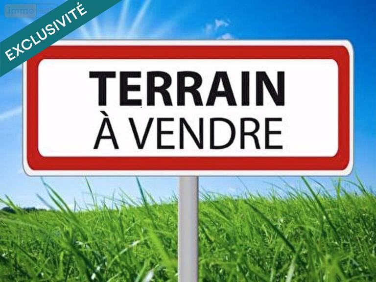 Terrain constructible de 705 m² - Une opportunité à saisir — photo 1