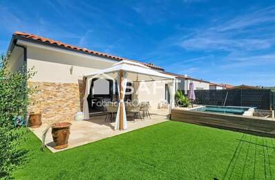 Villa de plain-pied de 119 m² avec quatre chambres piscine et garage — photo du bien