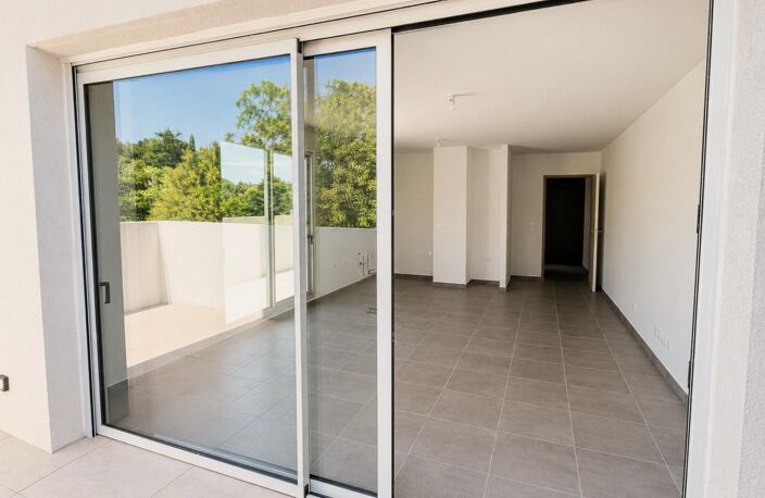 T3 neuf, dernier étage avec terrasse d'angle et vue dégagée — photo 2