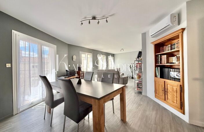 Maison de ville avec grand garage, ascenseur, 4 chambres, jardin et terrasse — photo 4