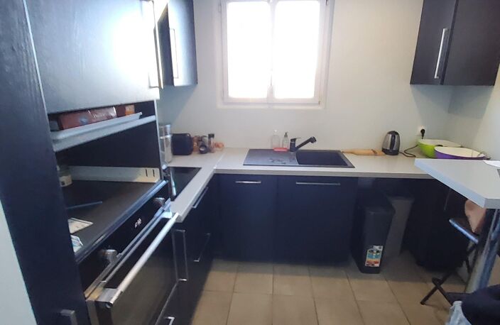 4 PIECES  DANS PETITE RESIDENCE AVEC FAIBLES CHARGES — photo 5
