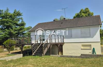 Plusieurs options pour cette demeure, la possibilité d'un appartement ou local indépendant de 35m2 + 160m2 de hangar pour mécanique, entrepôt de stockage, camping car ou autres + un emplacement idéalement situé aux portes de tout Châtellerault... — photo du bien