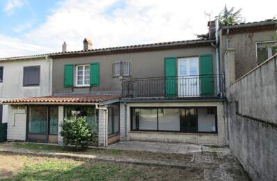 Maison de ville avec garage et jardin — photo du bien