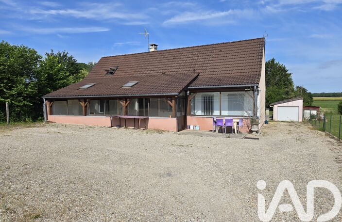 Vente Maison/villa 7 pièces — photo 2
