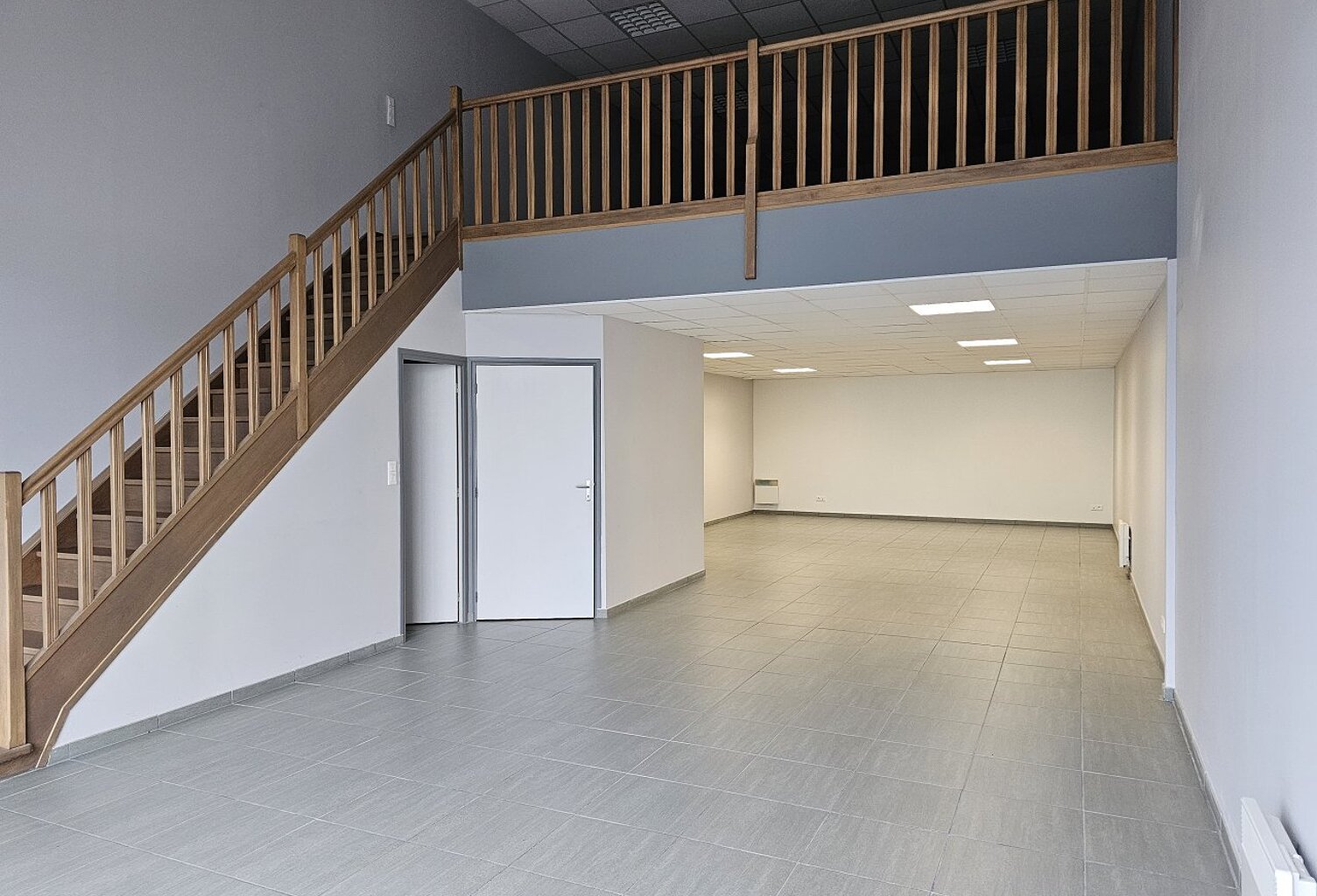 Local commercial — photo 1