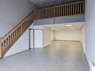 Local commercial — photo 2