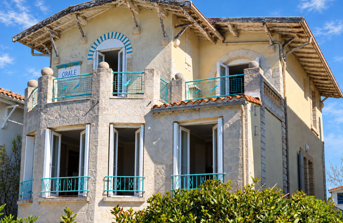 L’OCÉAN POUR HORIZON, UNE VILLA D’ÉPOQUE POUR ADRESSE à ST PALAIS  au prix de 1 352 000 € HAI — photo 5