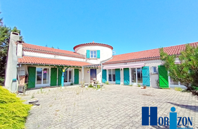 MAISON À VENDRE À VEAUCHE GRANDE MAISON 210 M2 AVEC GRAND TE — photo du bien