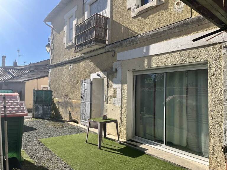 Immeuble   — photo 1