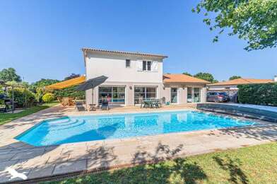 Maison 7 pièces 724640 €