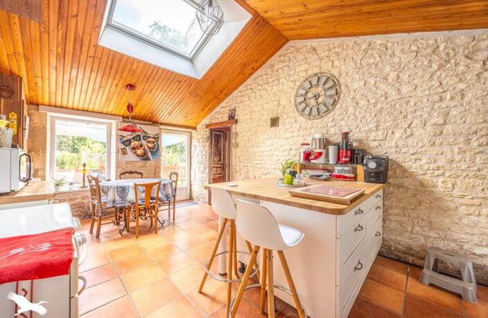 Vente maison 4 pièces 143 m² Chambon (17290) — photo 2