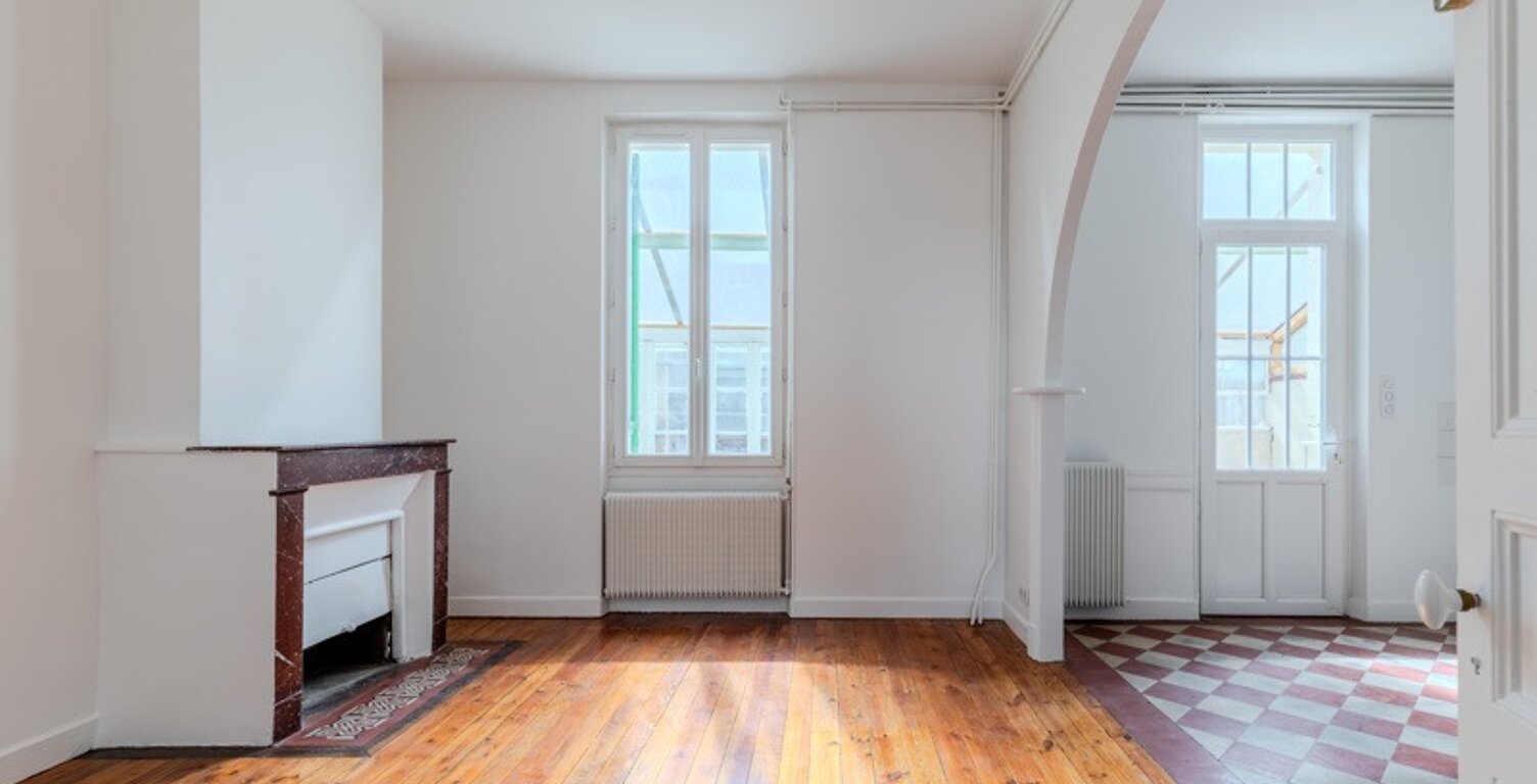 Maison en pierre de 7 pièces principales — photo 1