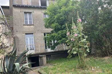 Maison 8 pièces 93415 €