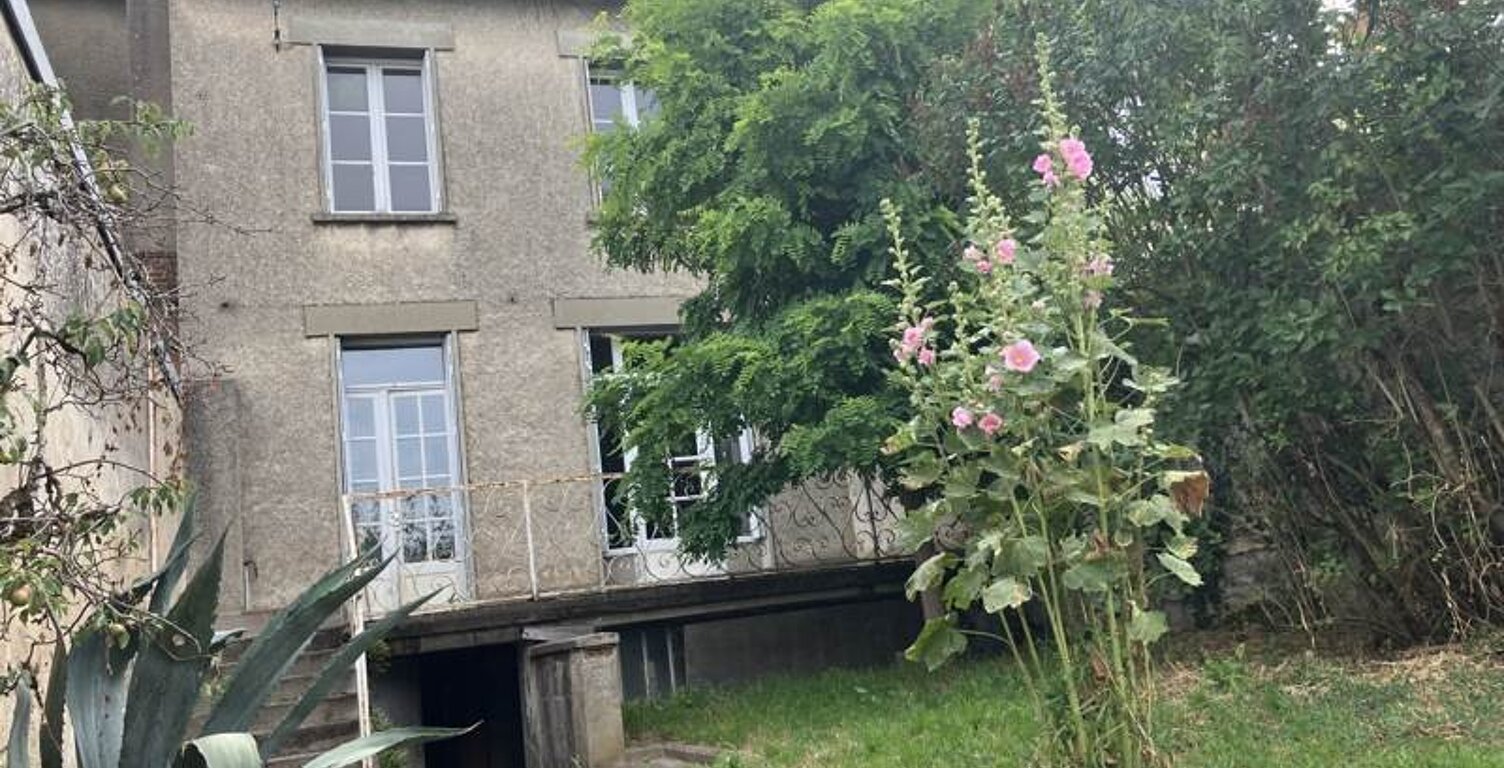 Maison de ville de 8 pièces principales — photo 1