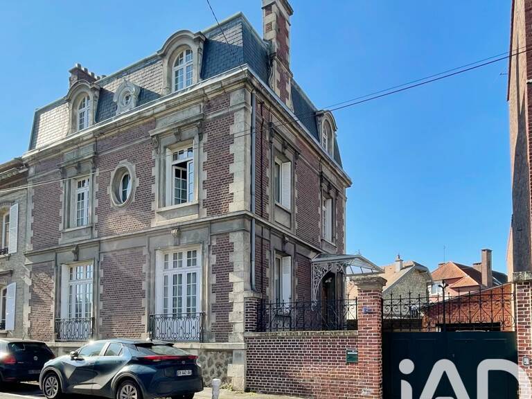 Vente Maison/villa 8 pièces — photo 1